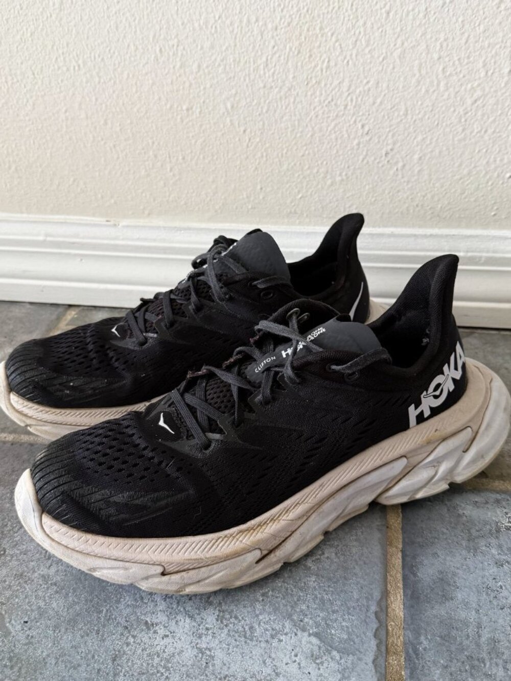 HOKA Clifton Edge Black White Running Shoes Men’s Size 9